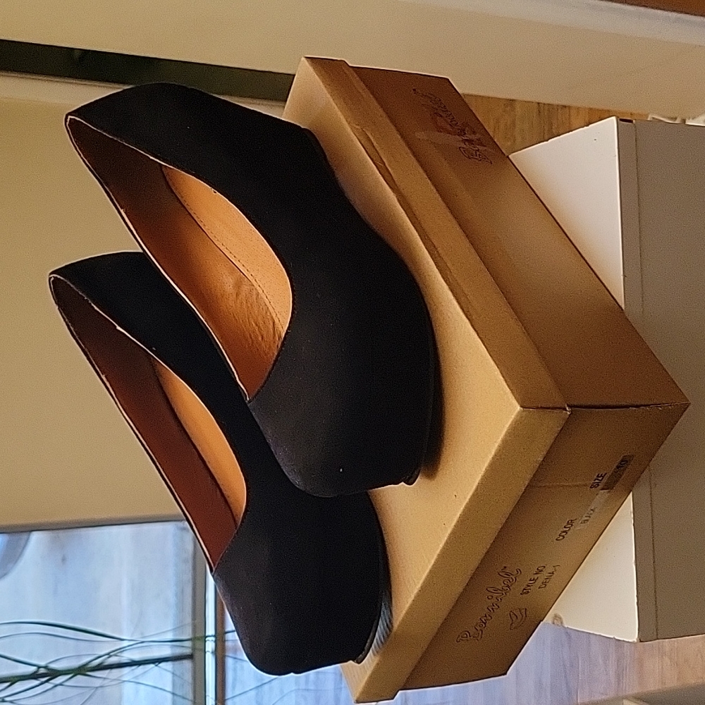 Bonnibel Black Dena Platform Wedge Size 10